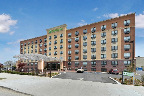 Holiday Inn New York-JFK Airport Area image 1