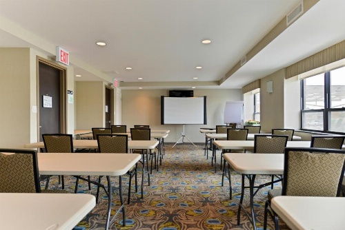 Holiday Inn New York-JFK Airport Area image 23